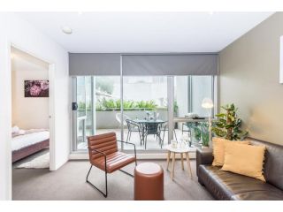 Ultimate Comfort Gem in St Kilda Apartment, Melbourne - 2