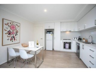 Coastal Vibes Private 2 Bed Bliss Guest house, Perth - 3