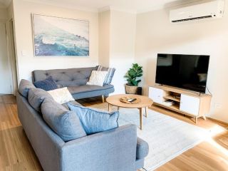 Coastal Vibes Private 2 Bed Bliss Guest house, Perth - 2