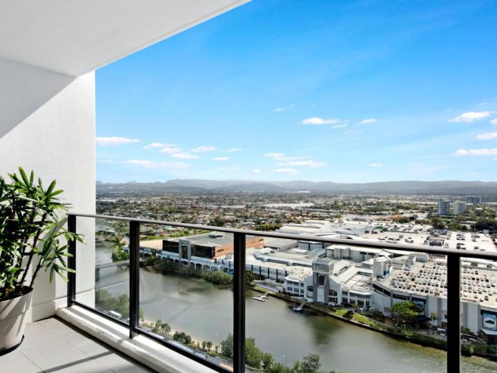 Ultimate Sky Home in Central Broadbeach Apartment, Gold Coast - imaginea 15