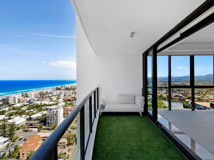 Ultimate Sky Home in Central Broadbeach Apartment, Gold Coast - imaginea 11