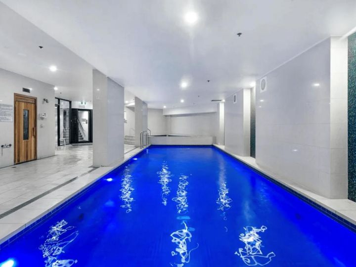 Ultimate Sky Home in Central Broadbeach Apartment, Gold Coast - imaginea 19