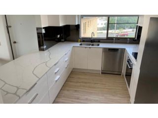 Ultra Modern, 3 Bedroom Apt At Kings Beach Guest house, Caloundra - 3