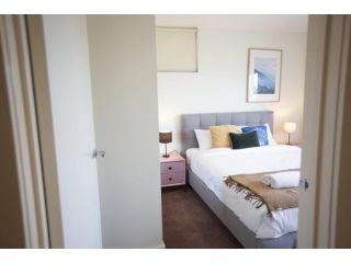 Unique 3B2B apt close to Westfield Doncaster Apartment, Doncaster - 2