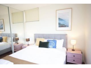 Unique 3B2B apt close to Westfield Doncaster Apartment, Doncaster - 5