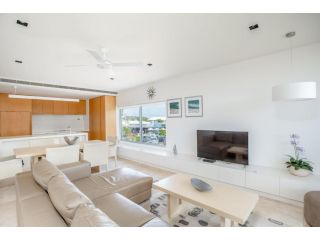 Unit 105 Plantation - Rainbow Beach, Plantation Resort, Second Floor, Aircon, Pool, Spa Guest house, Rainbow Beach - 1