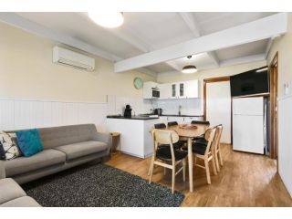 Unit 11 @ Ocean Bridge Guest house, Lakes Entrance - 1