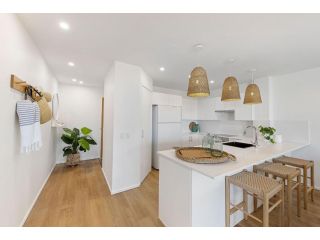 Unit 2 21 Park Cres Modern Stylish apartment Apartment, Sunshine Beach - 3