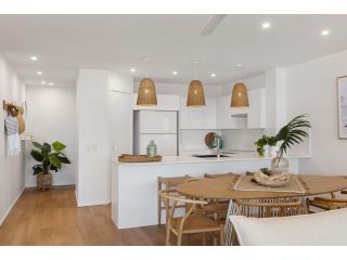 Unit 2 21 Park Cres Modern Stylish apartment Apartment, Sunshine Beach - 4