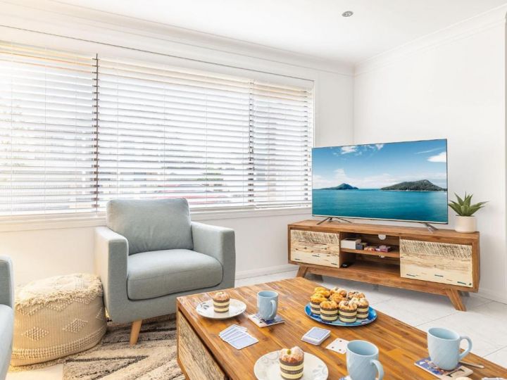 Unit 2 60 Tomaree Road fantastic duplex close to the water Guest house, Shoal Bay - imaginea 4