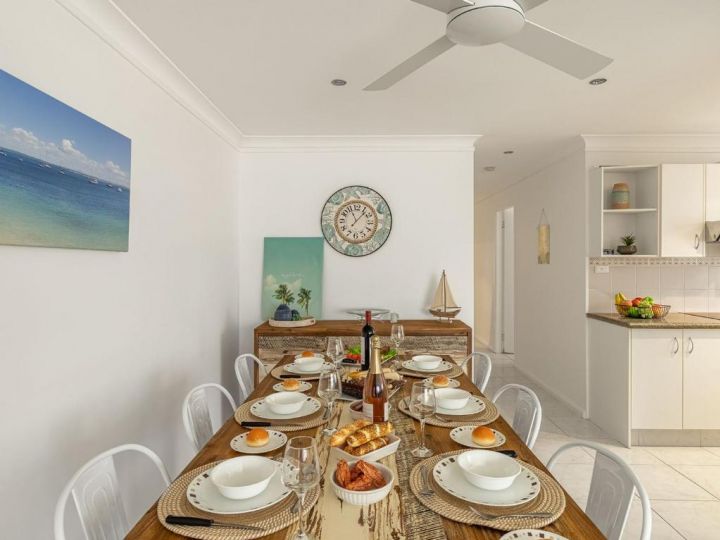 Unit 2 60 Tomaree Road fantastic duplex close to the water Guest house, Shoal Bay - imaginea 6