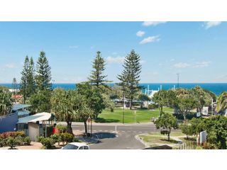 Unit 2 'fair Haven' Kings Beach Guest house, Caloundra - 2