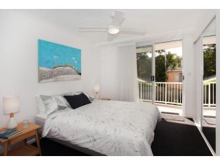Unit 2 Point Break Apartments, 1-3 Point Arkwright, Linen Incl Apartment, Yaroomba - 5