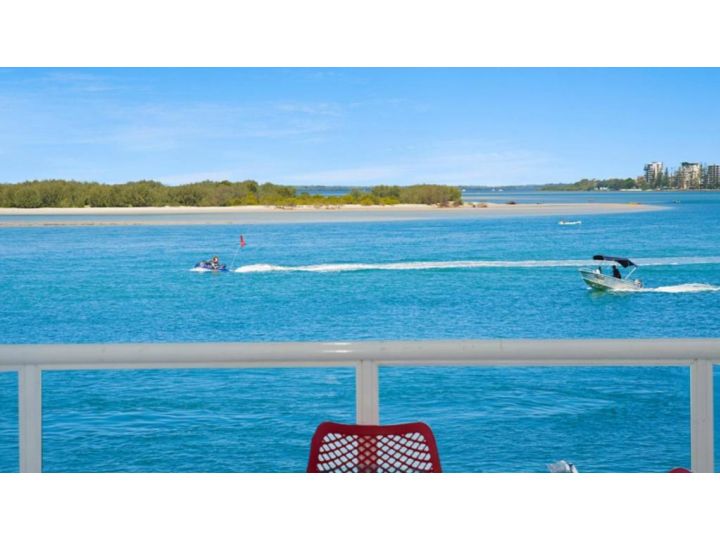 Absolute Waterfront On The Pumicestone Passage Guest house, Caloundra - imaginea 1