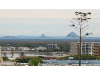 Unit 33 Outlook Caloundra - Stunning Views! Guest house, Caloundra - 4