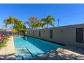 Unit 4 Rainbow Surf - Modern, double storey townhouse with large shared pool, close to beach and shop Guest house, Rainbow Beach - thumb 16