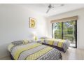 Unit 4 Rainbow Surf - Modern, double storey townhouse with large shared pool, close to beach and shop Guest house, Rainbow Beach - thumb 7