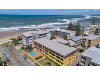 Unit 5 'dulkara' Kings Beach Guest house, Caloundra - 1