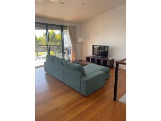 Unit 5 Rainbow Surf - Modern, double storey townhouse with large shared pool, close to beach and shop Guest house, Rainbow Beach - 5