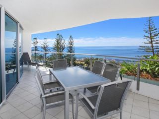 Sirocco 506 by G1 Holidays - Two Bedroom Beachfront Apartment in Sirocco Resort Apartment, Mooloolaba - 2