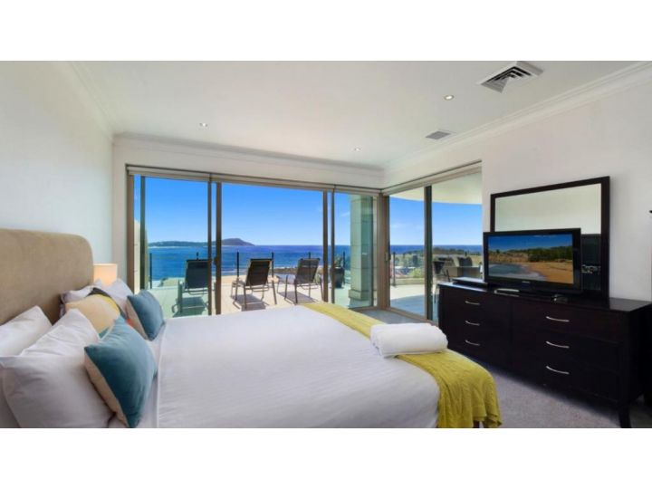 Unit 7 - 3 Bedroom Premier Ocean View Guest house, Terrigal - imaginea 4