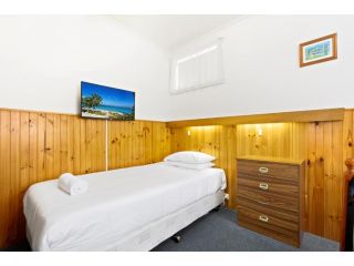 Unit 8 @ Ocean Bridge Guest house, Lakes Entrance - 4