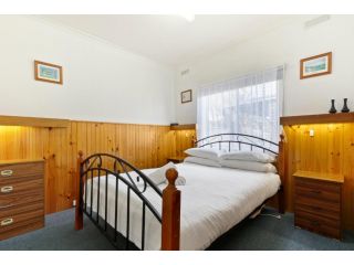 Unit 8 @ Ocean Bridge Guest house, Lakes Entrance - 3