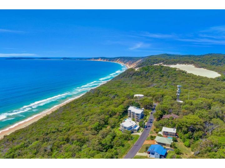 Unit 9 - 103 Cooloola Drive - Rainbow Beach - Stunning Ocean Views - Seabreezes - Aircon - Wi-Fi Guest house, Rainbow Beach - imaginea 18