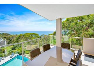 Unit 9 - 103 Cooloola Drive - Rainbow Beach - Stunning Ocean Views - Seabreezes - Aircon - Wi-Fi Guest house, Rainbow Beach - 1