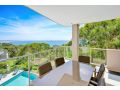 Unit 9 - 103 Cooloola Drive - Rainbow Beach - Stunning Ocean Views - Seabreezes - Aircon - Wi-Fi Guest house, Rainbow Beach - thumb 1