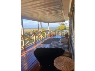 Unwind at Milang Lakefront Retreat Guest house, South Australia - 4