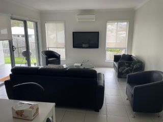 Upper Coomera Castle 1 Guest house, Gold Coast - 4