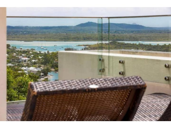 UPPER HASTINGS ST Views to die for up in Little Cove, Noosa Heads Apartment, Noosa Heads - imaginea 2
