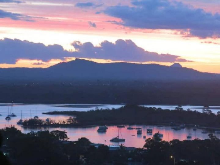 UPPER HASTINGS ST Views to die for up in Little Cove, Noosa Heads Apartment, Noosa Heads - imaginea 4