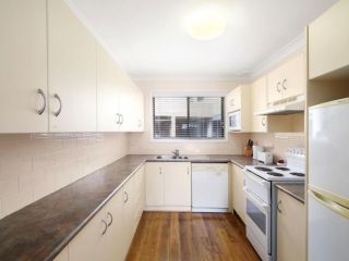 Family Beachside Getaway with BBQ and Patio Guest house, Terrigal - 3