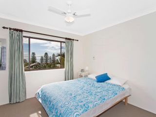 Family Beachside Getaway with BBQ and Patio Guest house, Terrigal - 5