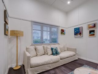 Urangan Family Friendly home with views, wifi, wine Guest house, Queensland - 4