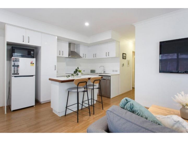 Urban Living Apartment, Perth - imaginea 4