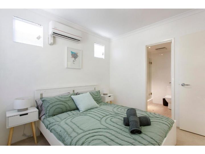 Urban Living Apartment, Perth - imaginea 7
