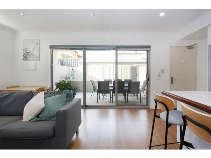Urban Living Apartment, Perth - imaginea 1