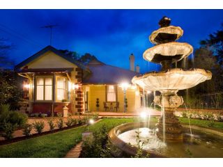 Mountain Whispers Varenna Luxury Guest house, Leura - 4