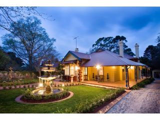 Mountain Whispers Varenna Luxury Guest house, Leura - 2