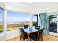 Victor Harbor Beachfront Bliss + WiFi Guest house, Victor Harbor - thumb 2