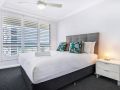 Victoria Square 2 Bed Ocean View Broadbeach Apartment, Gold Coast - thumb 1