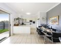 Spacious Home with Valley Views and Backyard Guest house, Mudgee - thumb 7