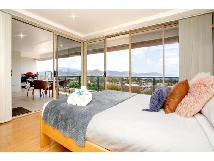 VIEWS ON ELSHEBY Apartment, Cannonvale - imaginea 1