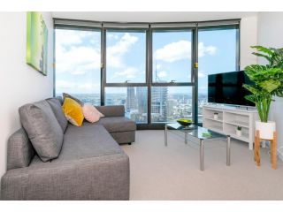 Lvl 59 Skytower Amazing Views CBD Wifi Carpark by Stylish Stays Apartment, Brisbane - 1