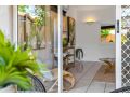 Villa Casa- Spacious apartment with lush courtyard Apartment, Queensland - thumb 8