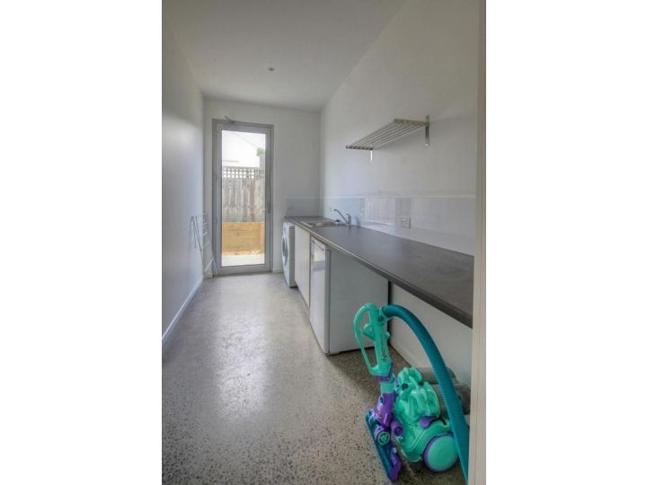 Villa Moyne - located in a quiet cul de sac and designed for beach families Guest house, Port Fairy - imaginea 15