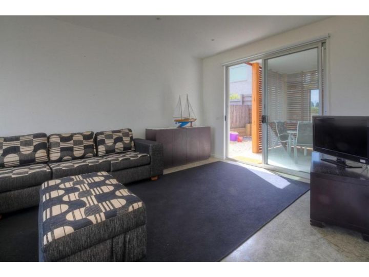 Villa Moyne - located in a quiet cul de sac and designed for beach families Guest house, Port Fairy - imaginea 18